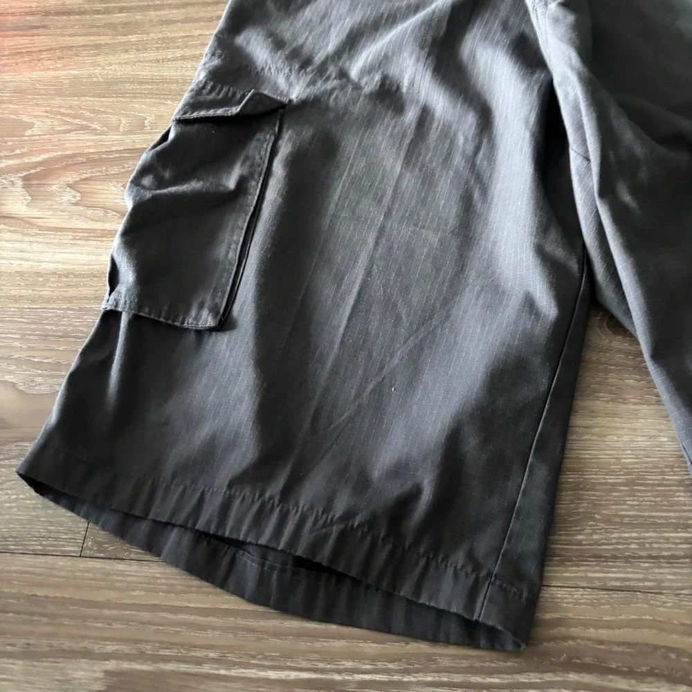 'Vintage Y2K/2000s Baggy Grey Skater Cargo Shorts! Size 44